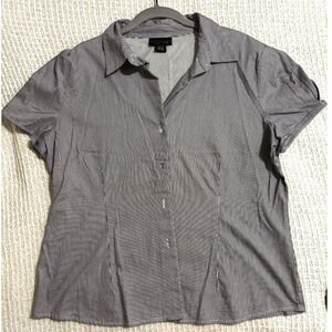 Apostrophe Stretch M/L Pinstripe Button Down Minimalist Office Core Work Top‎